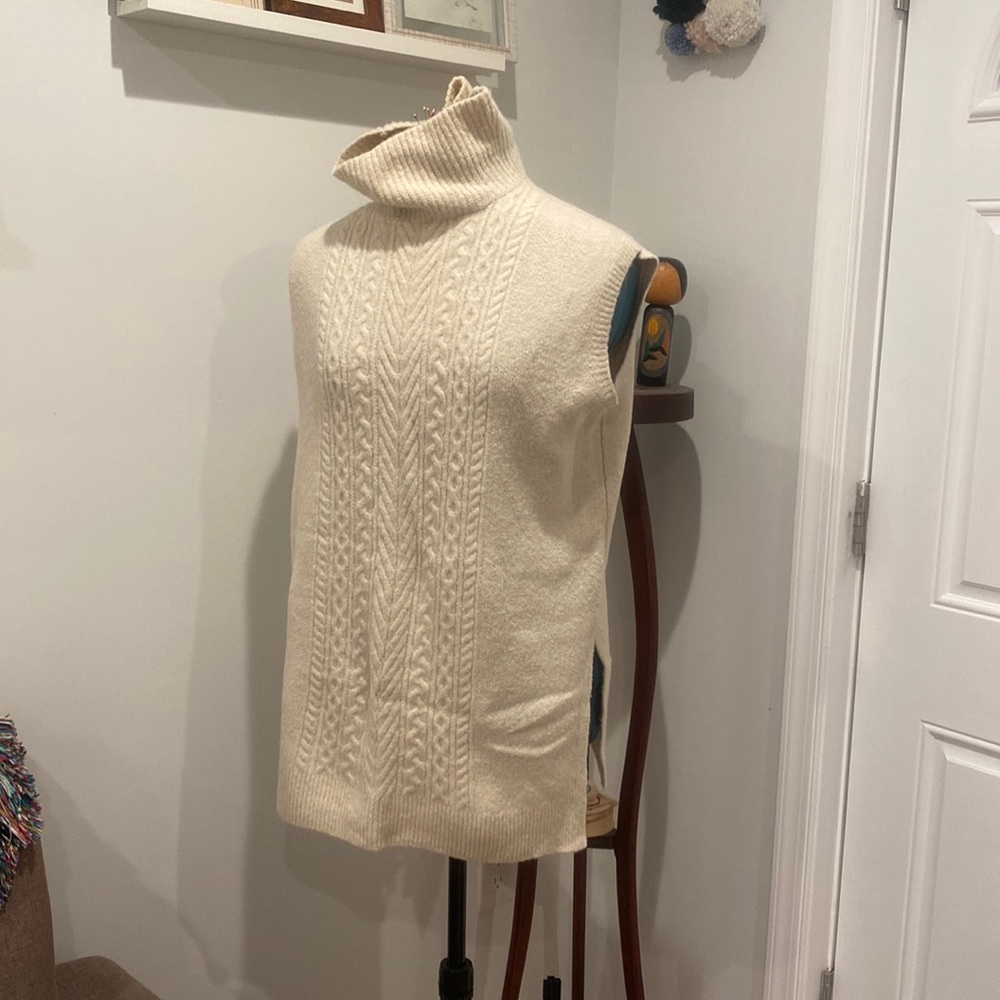 Sleeveless tunic sweater LOFT